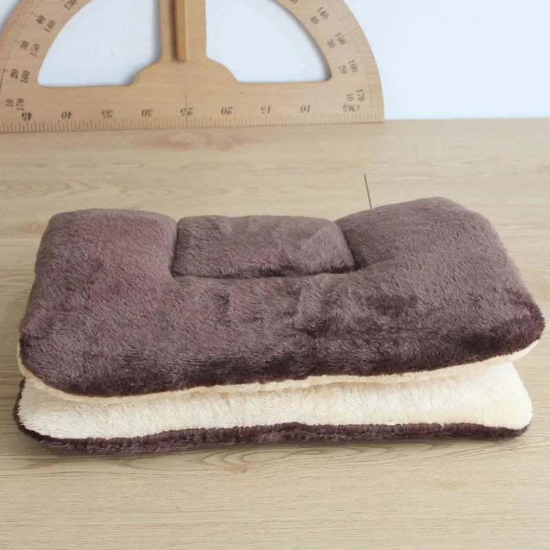Premium Flannel Pet Blanket - Ultra Soft & Warm Mat