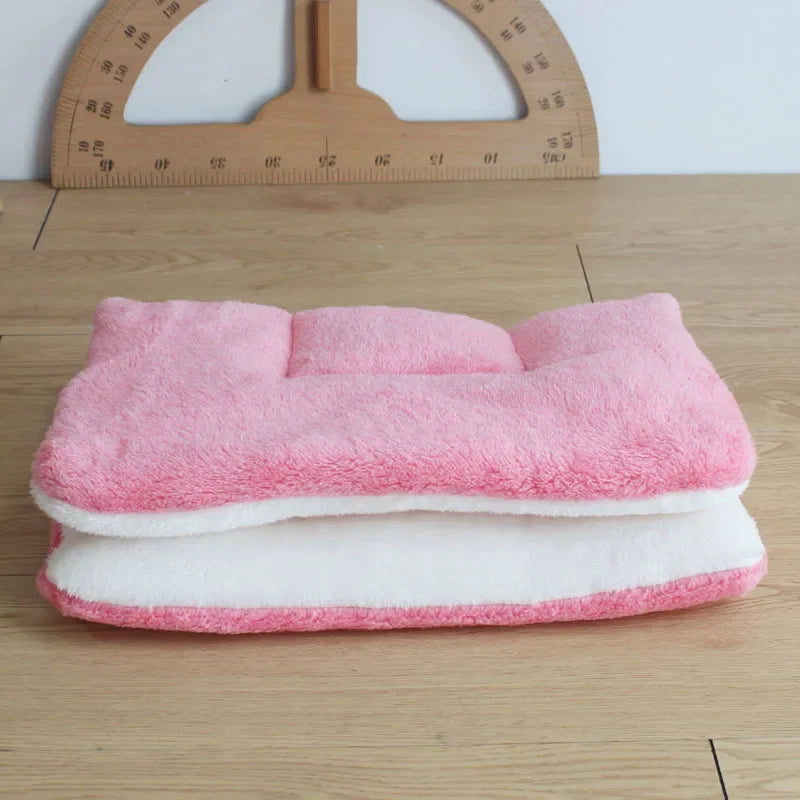 Premium Flannel Pet Blanket - Ultra Soft & Warm Mat