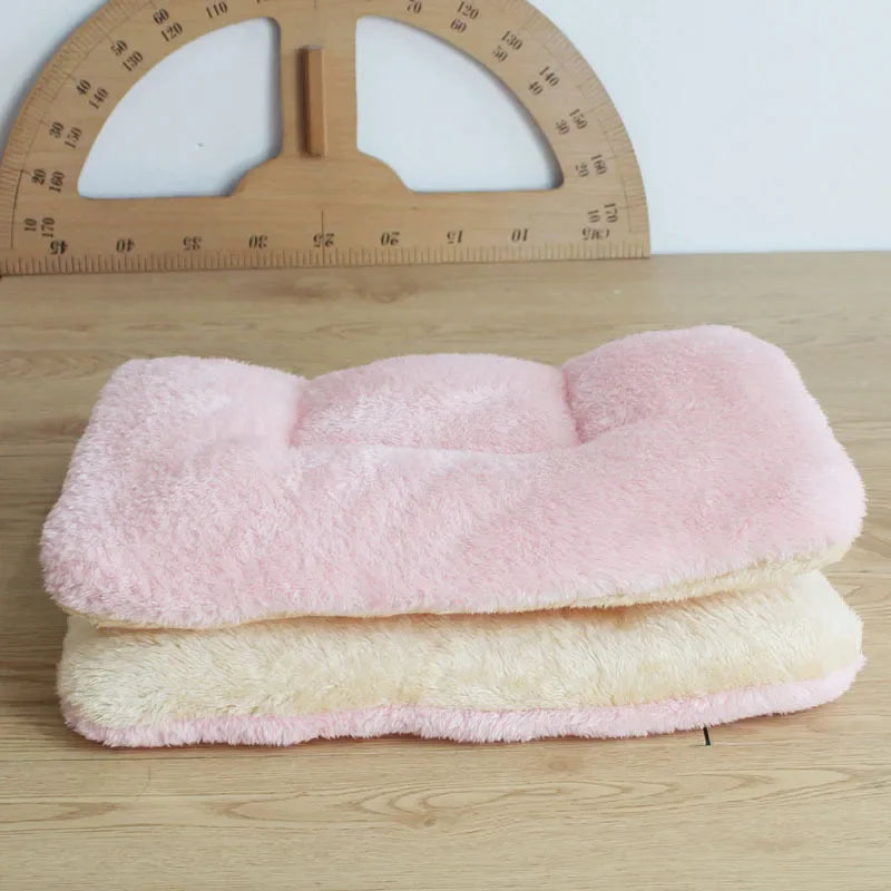 Premium Flannel Pet Blanket - Ultra Soft & Warm Mat